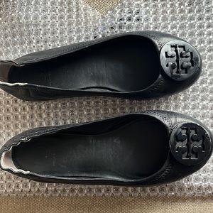 Tory Burch Reva flats size 9